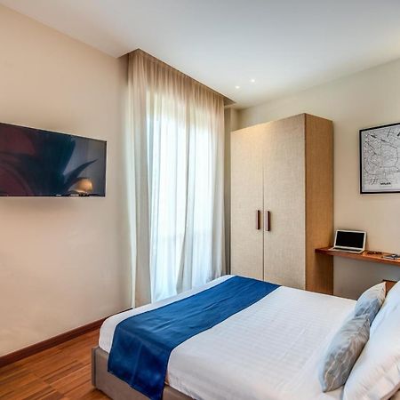 Milhouse Suites Duomo Мілан Екстер'єр фото