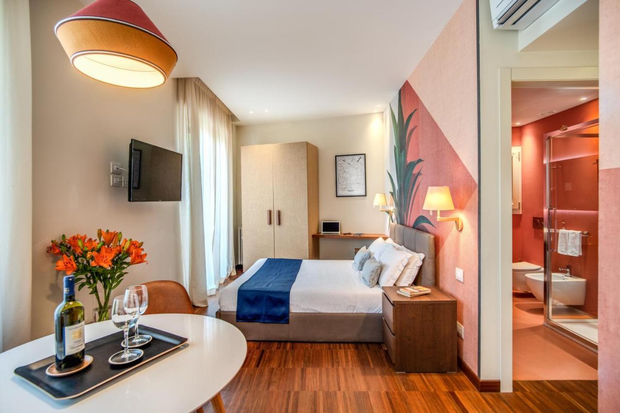 Milhouse Suites Duomo Мілан Екстер'єр фото
