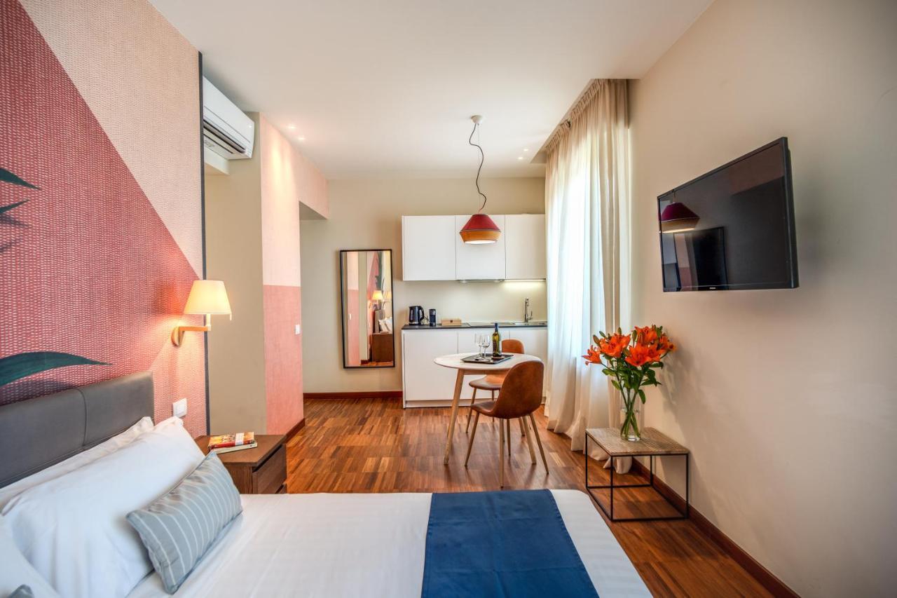 Milhouse Suites Duomo Мілан Екстер'єр фото