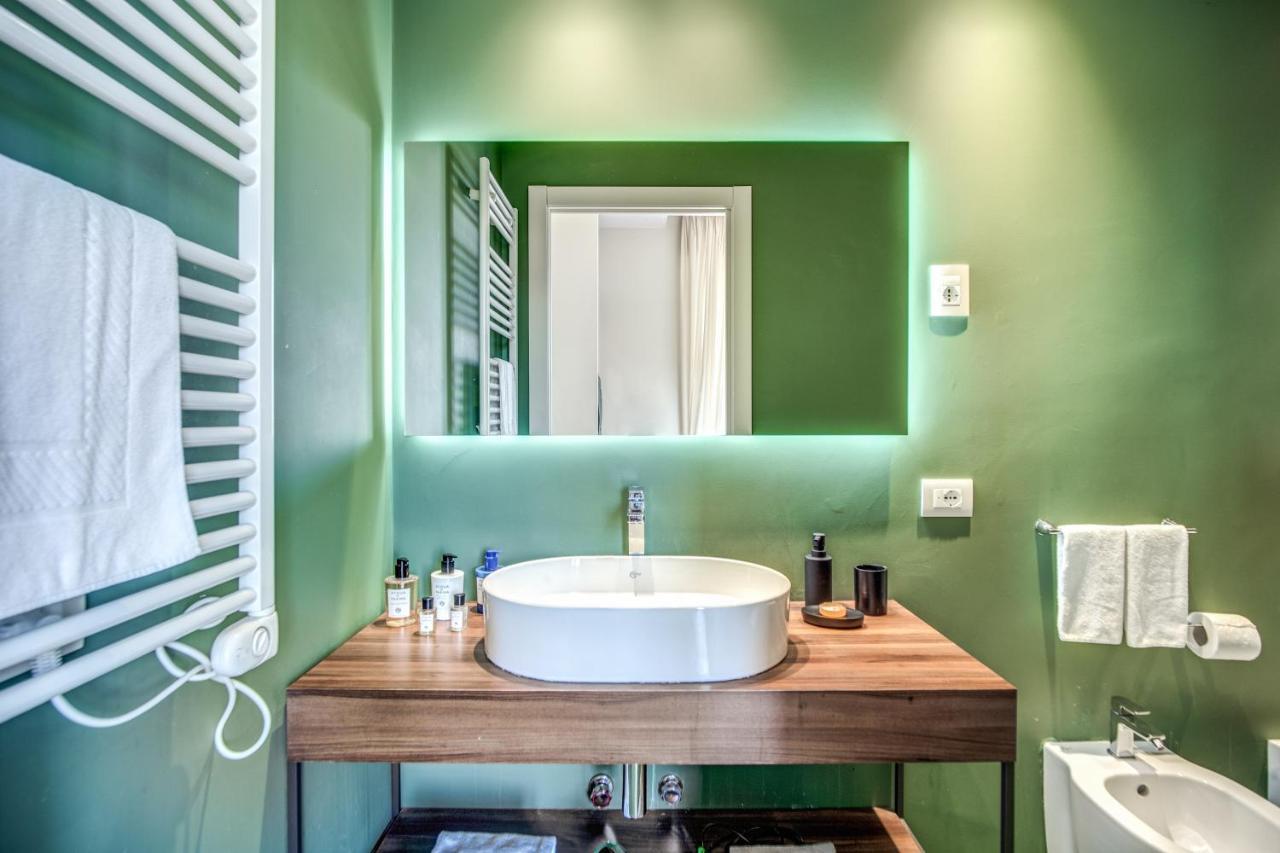 Milhouse Suites Duomo Мілан Екстер'єр фото