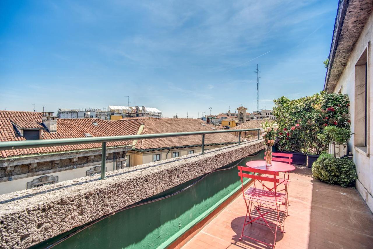 Milhouse Suites Duomo Мілан Екстер'єр фото