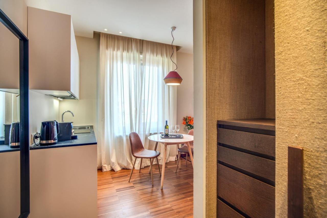 Milhouse Suites Duomo Мілан Екстер'єр фото